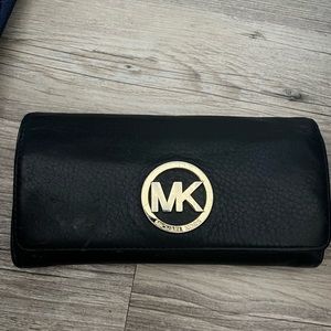 Michael kors wallet